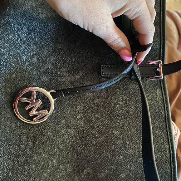 Michael Kors purse with MK logo - Picture 3 of 3